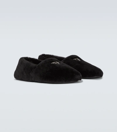 Prada Logo Shearling Slippers In Black