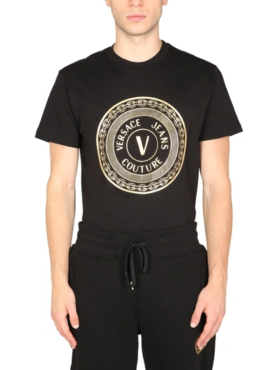 Shop Versace Jeans Couture V Emblem Logo T-shirt In Nero