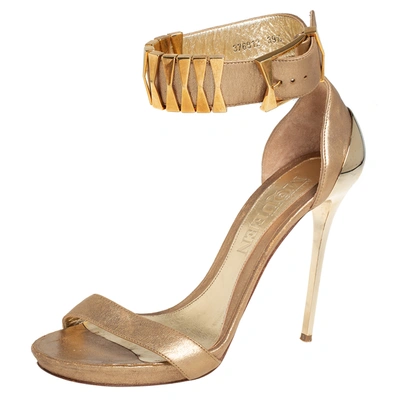 Pre-owned Alexander Mcqueen Gold Leather Ankle Cuff Open Toe Sandals Size 39.5