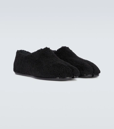 Shop Maison Margiela Tabi Faux-shearling Loafers In Black