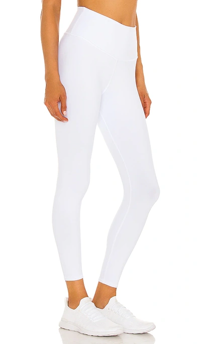 Alo Yoga 7/8 High-waist Airbrush Performance Leggings In White