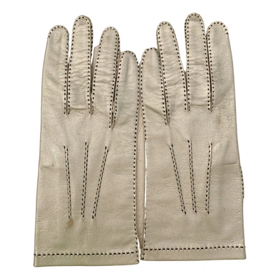 Pre-owned Chanel Leather Gloves In Silver