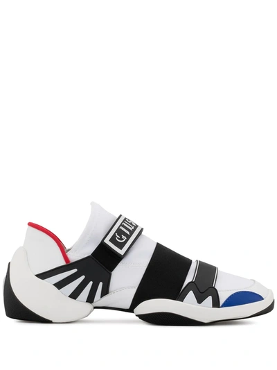 Shop Giuseppe Zanotti Jump R18 Low-top Sneakers In Weiss