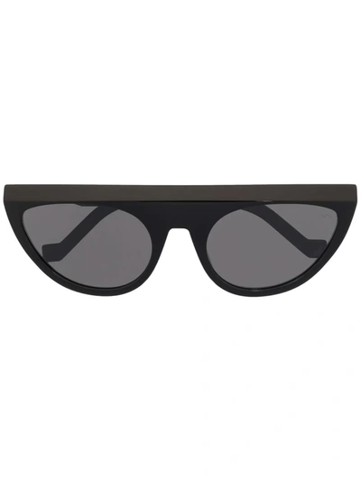Shop Vava Eyewear Cat-eye Tinted Sunglasses In 黑色