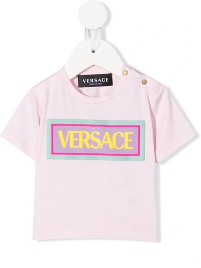 Shop Versace Logo Print T-shirt In 粉色
