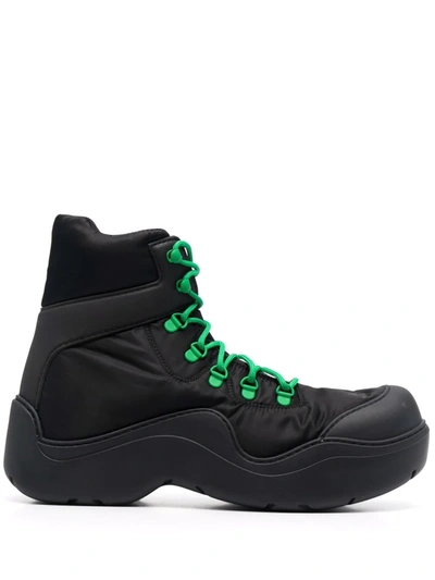 Shop Bottega Veneta Contrasting-lace Ankle Boots In Schwarz