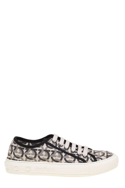 Shop Ferragamo Salvatore  Wimbledon Gancini Print Sneakers In Multi