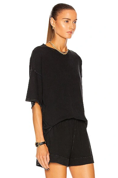 Beyond Yoga Sweat Set Boyfriend Tee In Washed Black