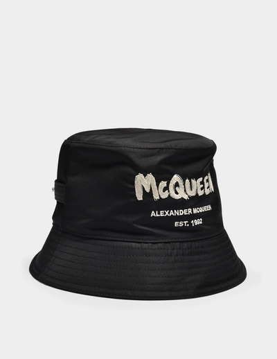 Shop Alexander Mcqueen Bob Mcqueen Graffiti Aus Schwarzem Polyesther In Black