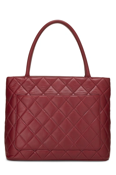 Pre-owned Chanel Red Quilted Lambskin Medallion Tote