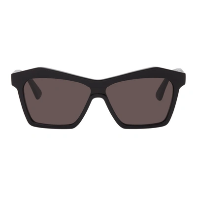 Shop Bottega Veneta Black Geometrical Sunglasses In 001 Black