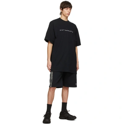 VETEMENTS 黑色 FRIENDLY LOGO T 恤