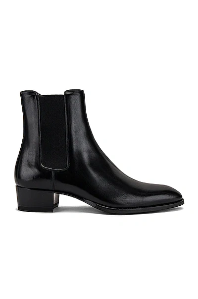 Saint Laurent Leather Wyatt Chelsea Boots In Nero