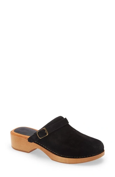 Shop Re/done '70s Classic Clog In Black Suede