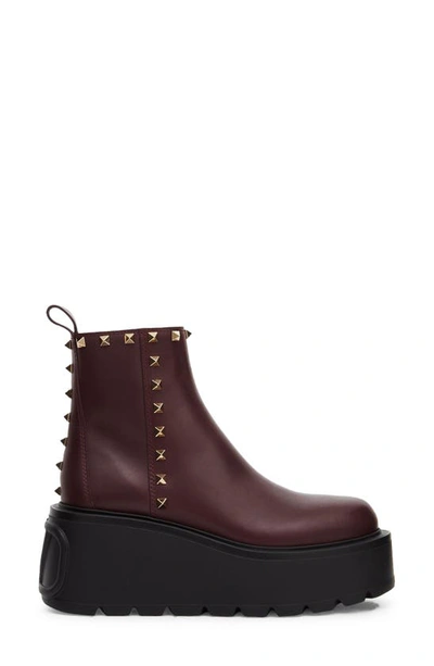 Shop Valentino Uniqueform Vlogo Platform Cheslea Boot In Rubin