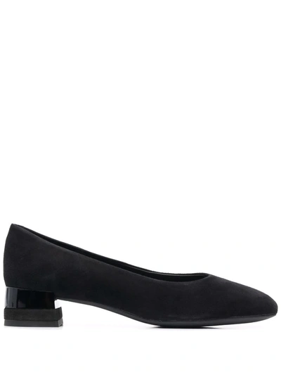 Shop Geox Suede Low-heel Court Shoes In Schwarz