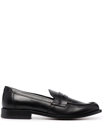 Shop Scarosso Harper Leather Penny Loafers In Schwarz