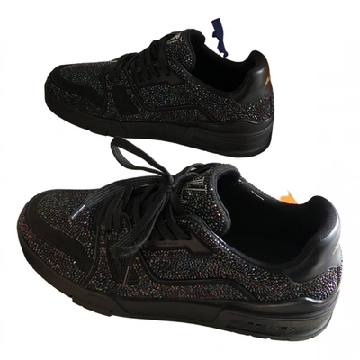LV trainers strass