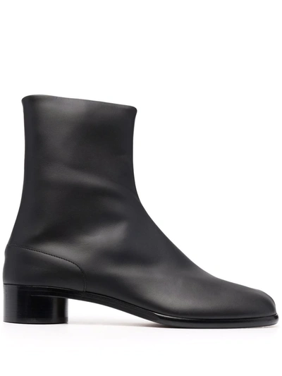 Shop Maison Margiela Tabi Leather Ankle Boots In Schwarz