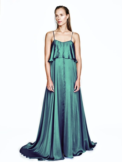 Shop Viktoria Chan Flowy Silk Gown In Smaragd Green