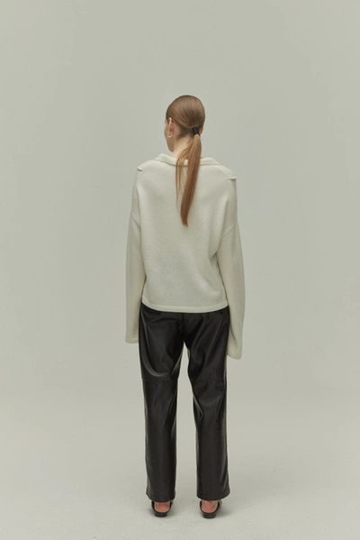 Shop Viktoria Chan Leia Cashmere Top In Ivory