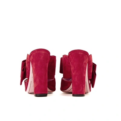 Shop Phare Bow Block Heel Mule In Rosso Suede