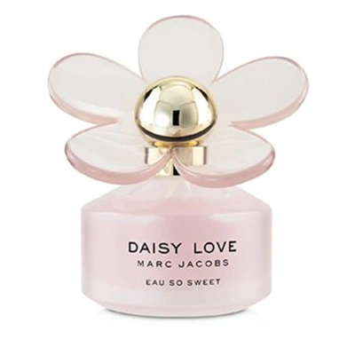 Shop Marc Jacobs Daisy Love Eau So Sweet /  Edt Spray 3.4 oz (100 Ml) (w) In White