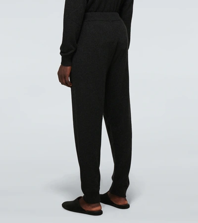 Shop Derek Rose Finley 2 Cashmere Sweatpants In Grey