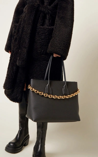 Shop Bottega Veneta The Chain Leather Tote Bag In Black