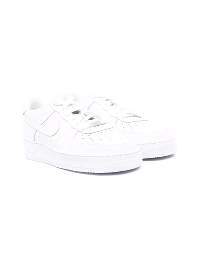 Shop Nike Air Force 1 Le Sneakers In 白色