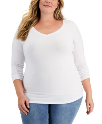 Aveto Plus Size V-neck Top In Bright White