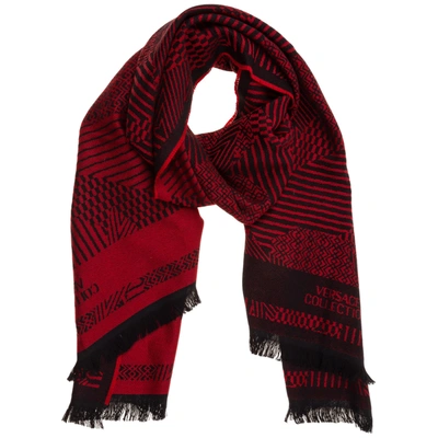 Shop Versace H222 Scarf In Rosso