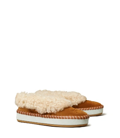 Shop Tory Burch Shearling Slipper In Rhum / Buttermilk