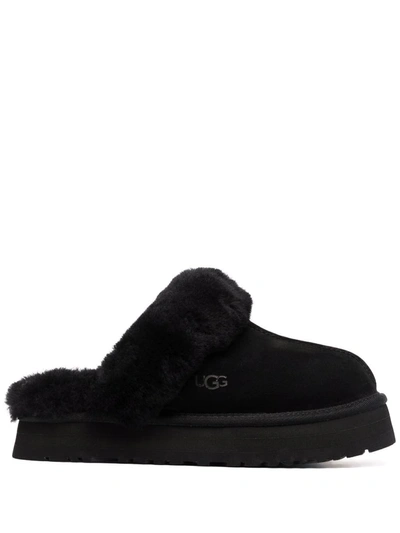 Ugg Disquette Sheepskin Platform Slippers In Schwarz