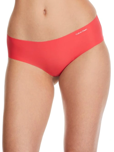 Shop Calvin Klein Invisibles Hipster In Strawberry