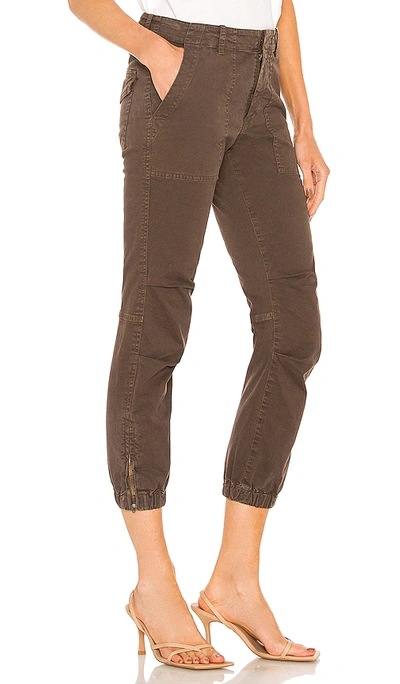 MILITARY 长裤 – 巧克力棕色