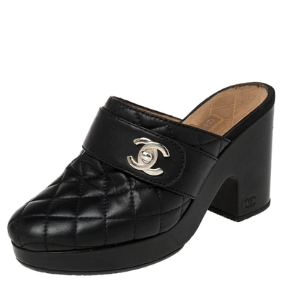 Patent leather mules & clogs Chanel Black size 38 EU in Patent leather -  38942828