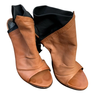 Pre-owned Cinzia Araia Leather Ankle Boots In Camel
