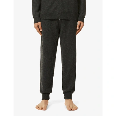 Shop Derek Rose Finley 2 Relaxed-fit Cashmere Jogging Bottoms In Charcol