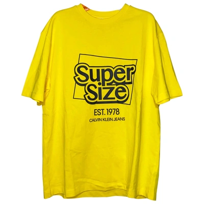 Pre-owned Calvin Klein T-shirt In Yellow