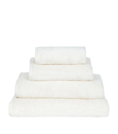 Shop Hamam Glam Bath Towel (70cm X 140cm) In Ivory