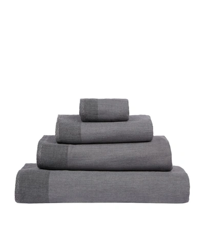 Shop Uchino Zen Hand Towel (60cm X 100cm) In Grey