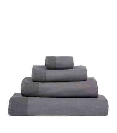 Shop Uchino Zen Bath Towel (70cm X 140cm) In Grey