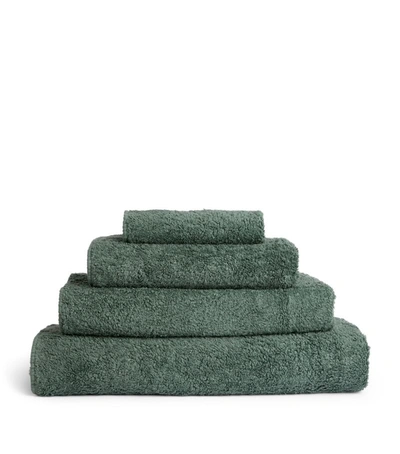 Shop Abyss & Habidecor Super Pile Bath Towel (70cm X 140cm) In Green