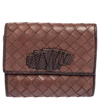 Pre-owned Bottega Veneta Brown Intrecciato Leather And Snakeskin Trifold Wallet