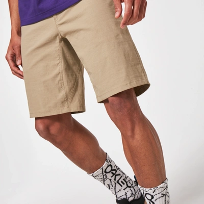 Oakley Perf 5 Utility Short In Rye