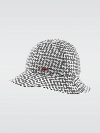 Shop Nike Sportswear Icon Clash Bucket Hat In Black,white