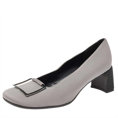 Pre-owned Gucci Grey Fabric Square Toe Metal Trim Block Heel Pumps Size 37.5