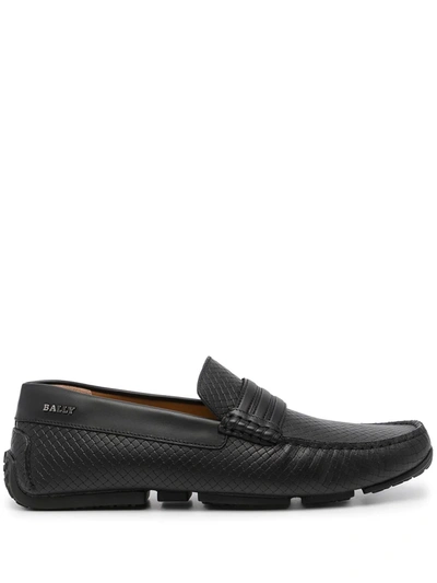 Shop Bally Plain Leather Loafers In Schwarz