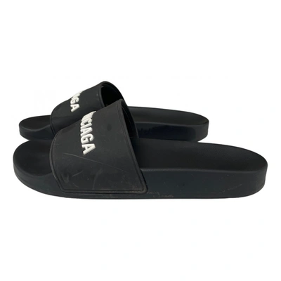 Pre-owned Balenciaga Flip Flops In Black